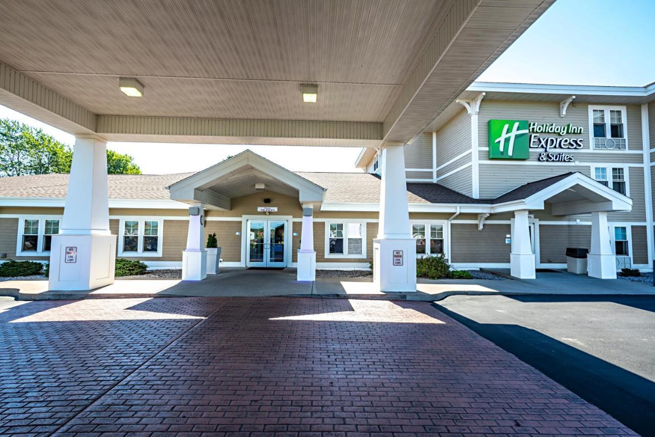 Holiday Inn Express & Suites Iron Mountain, An Ihg Hotel Екстер'єр фото